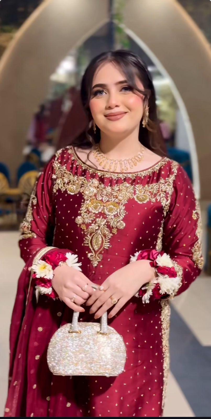 Elegant Embroidered Georgette Outfit 140255