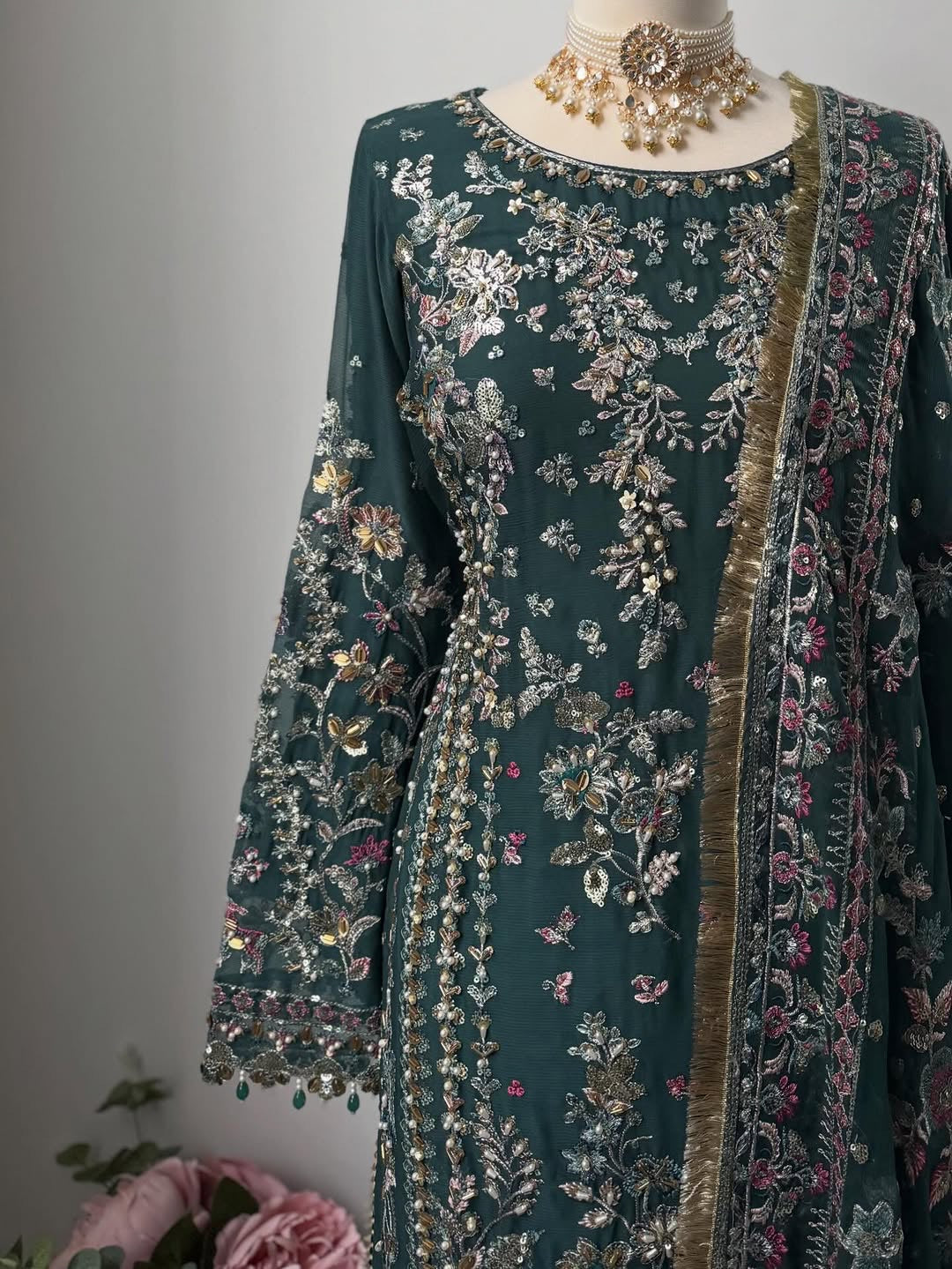 (Regal ishq E mehaq Designer Suit Set 1090