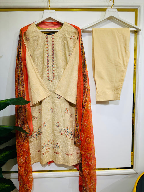 Amber Floral 2047