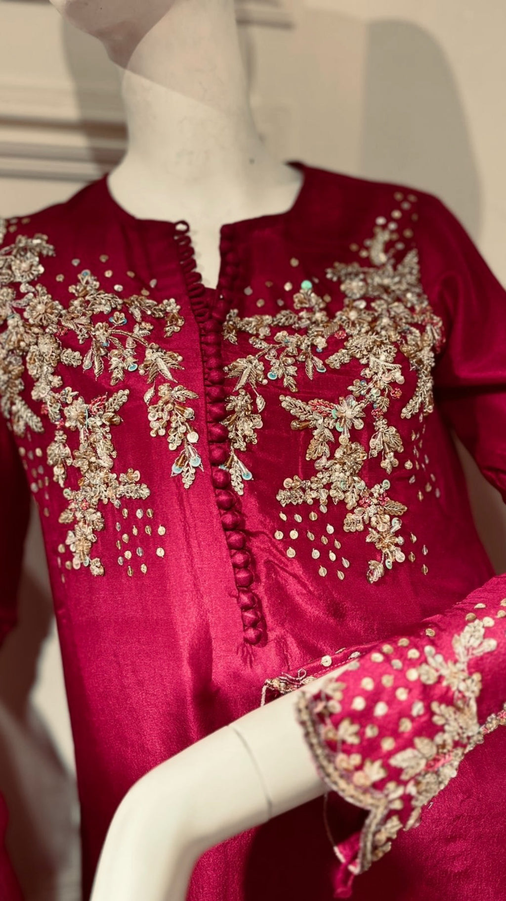 Ravisha – The Crimson Crown