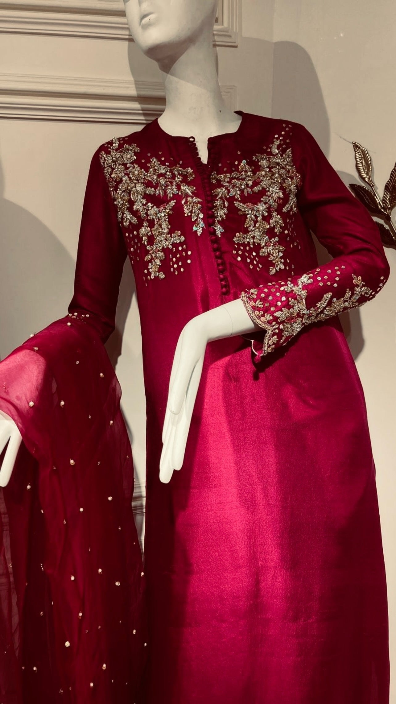 Ravisha – The Crimson Crown