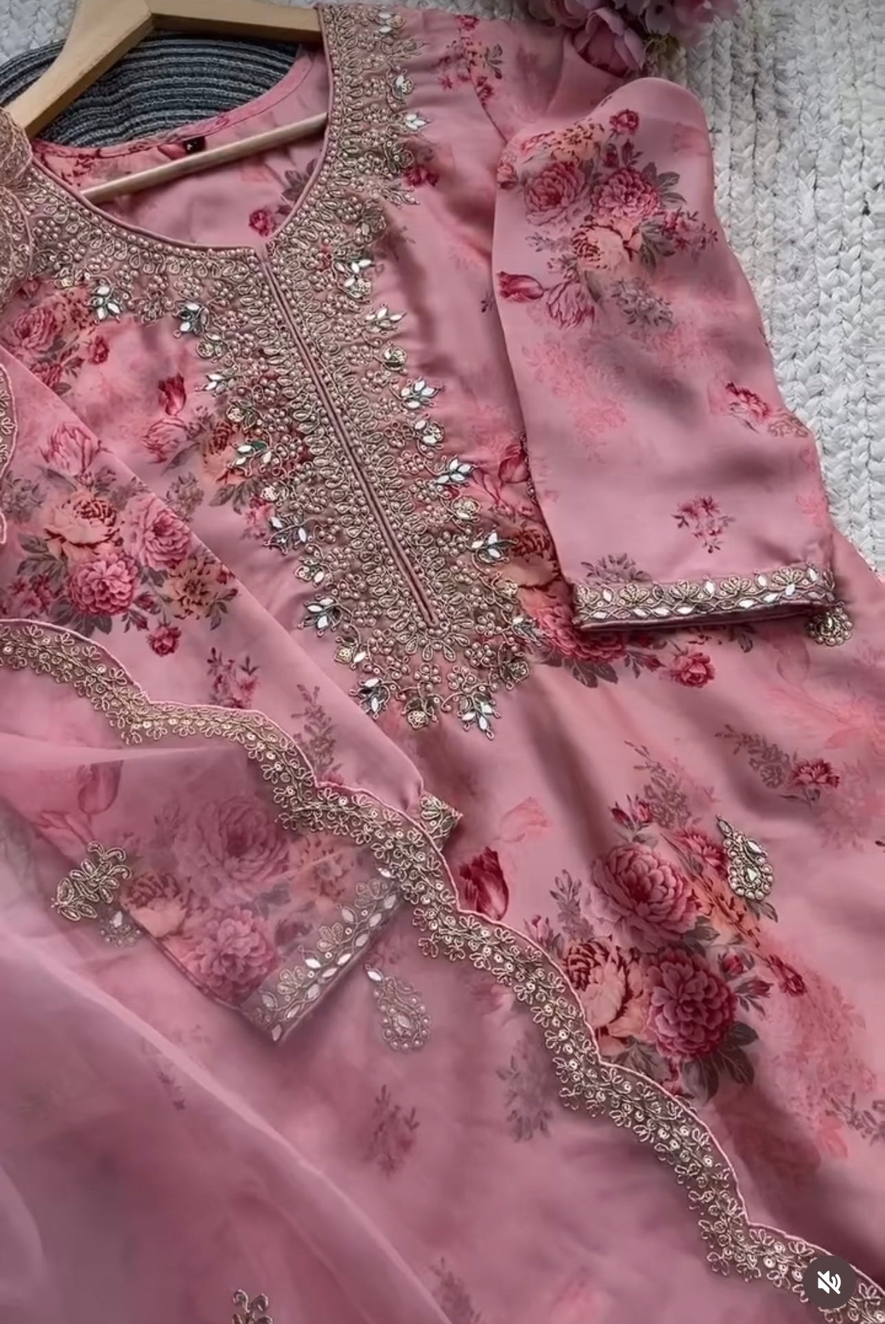 Eid Premium Kundan Organza 88500