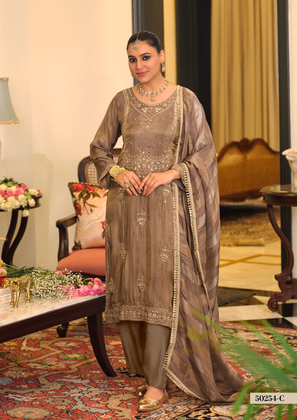 Zar-e-Noor Premium Embroidered Straight Suit Set with Dupatta