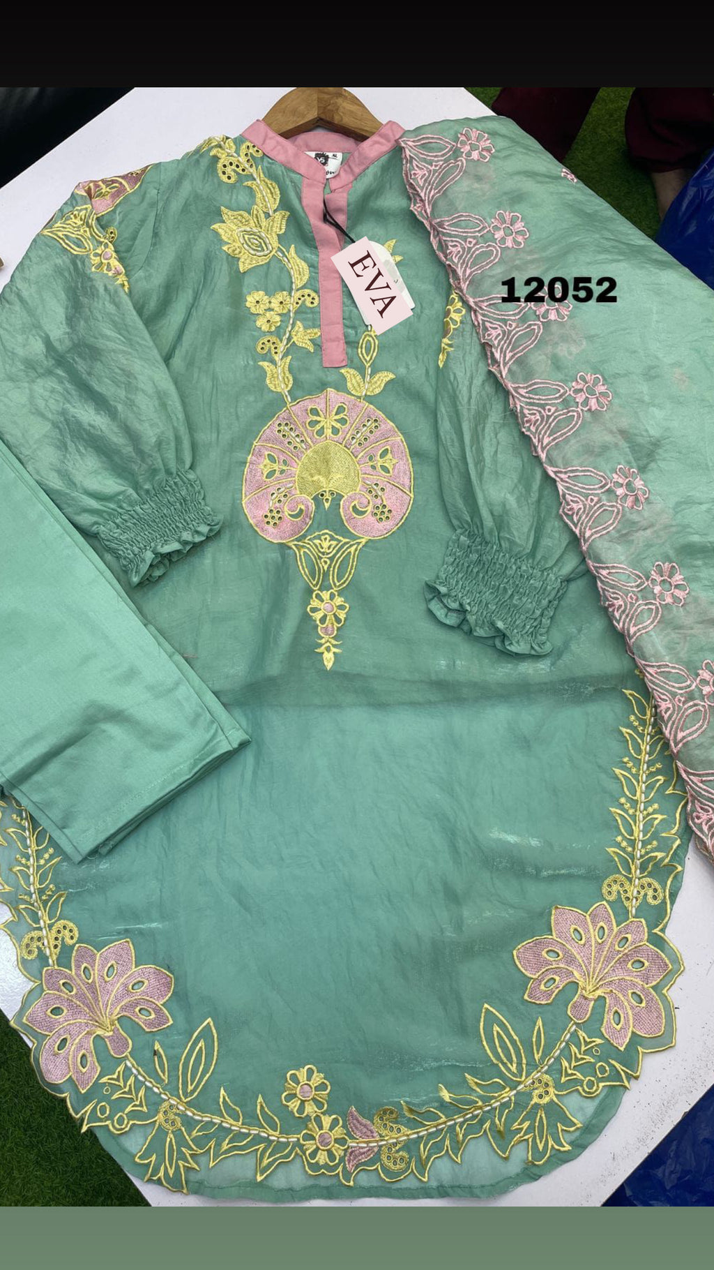 Evas Pakistani minimalistic casuals