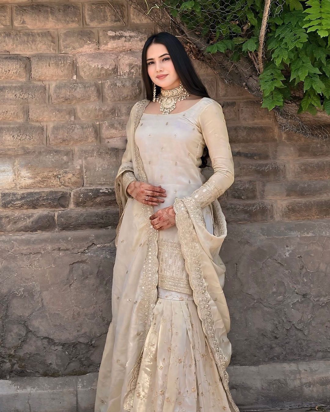 Evas Exclusive Designer Suit 182