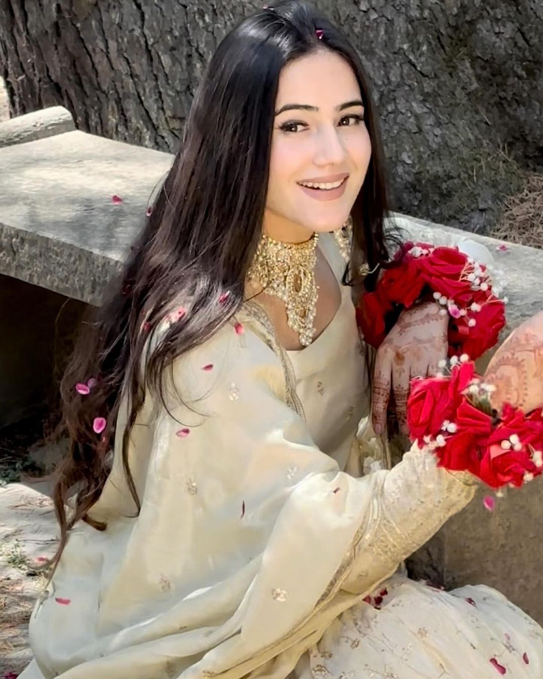 Evas Exclusive Designer Suit 182