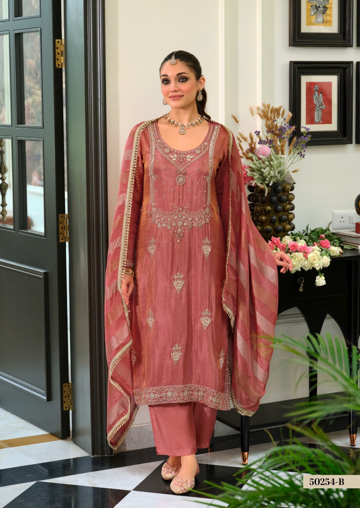 Zar-e-Noor Premium Embroidered Straight Suit Set with Dupatta