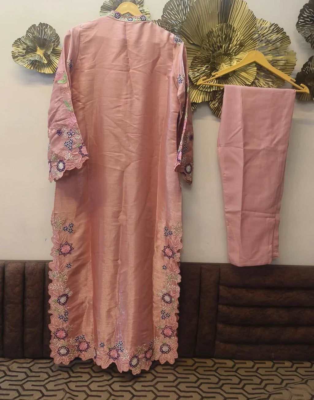 Elara elegnace