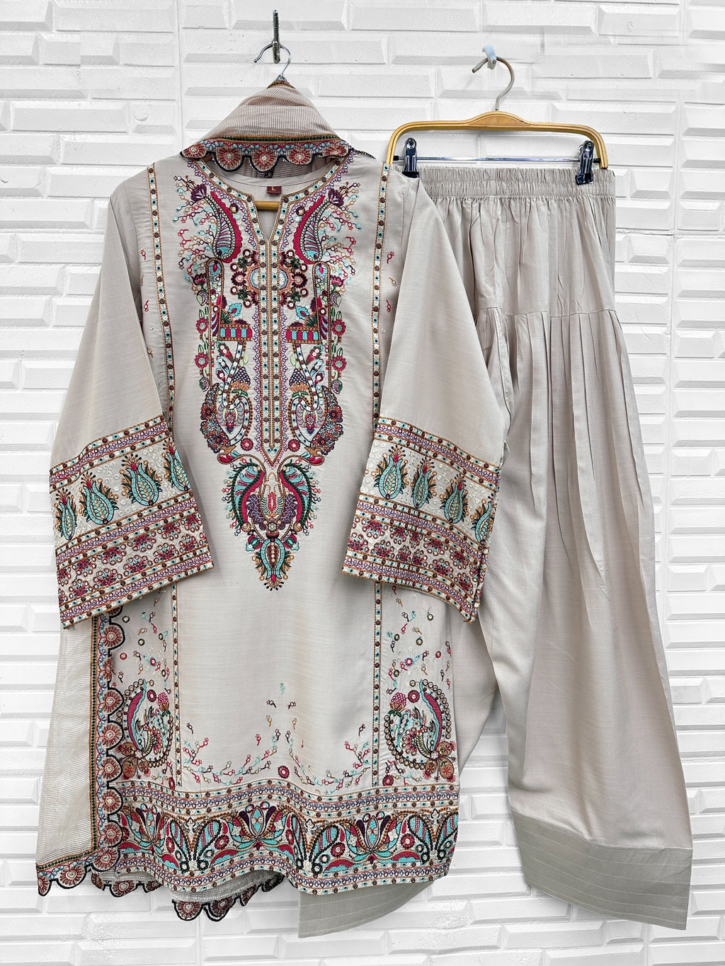 Noor-e-Azure