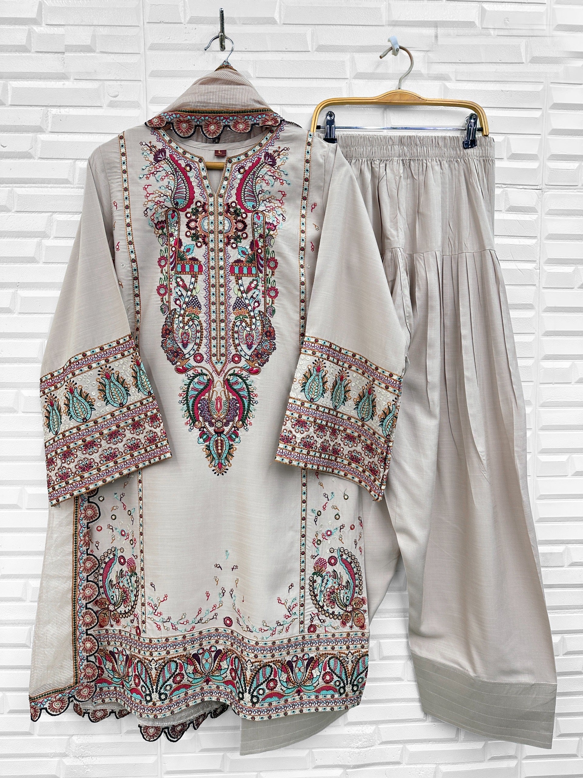 Noor-e-Azure