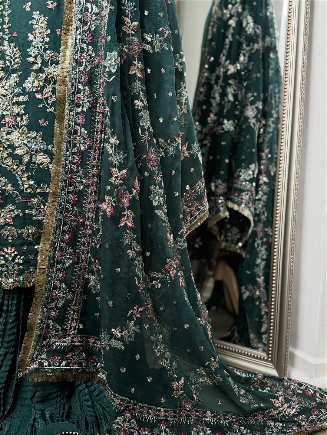 (Regal ishq E mehaq Designer Suit Set 1090