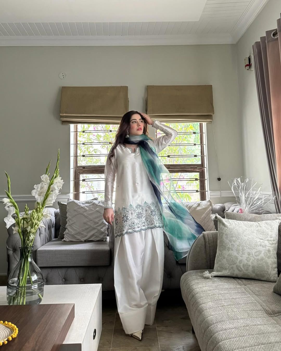 Noore Farshi – Roman Silk Designer Ensemble