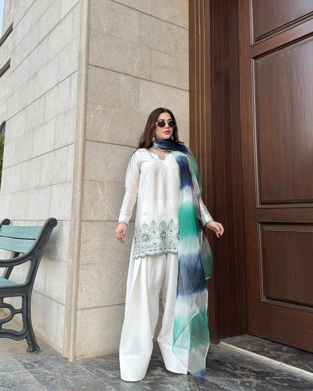 Noore Farshi – Roman Silk Designer Ensemble