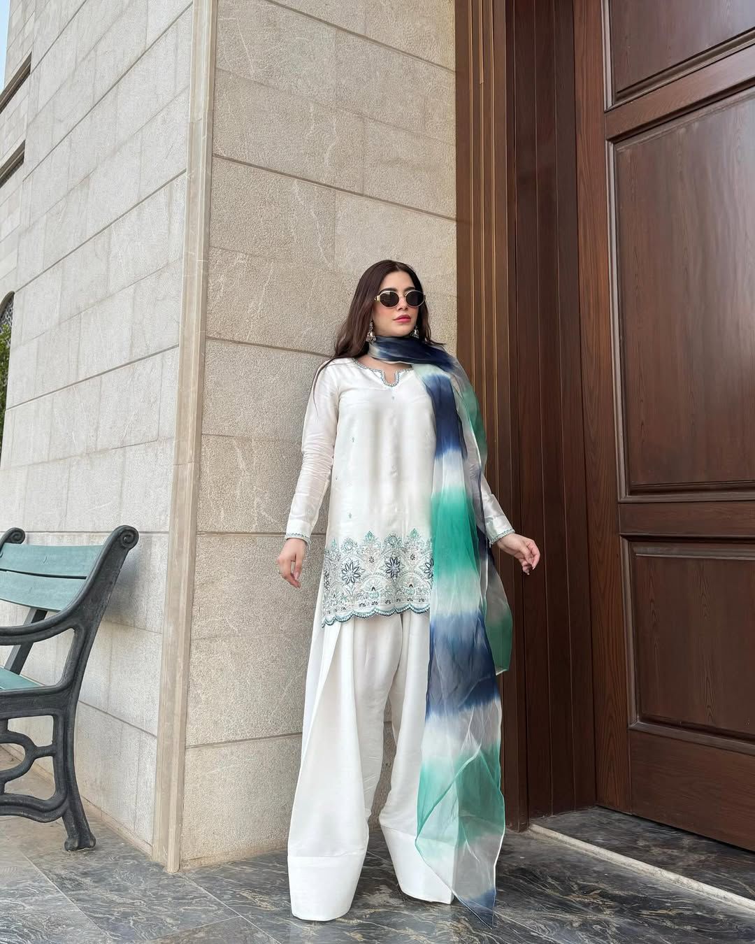 Noore Farshi – Roman Silk Designer Ensemble