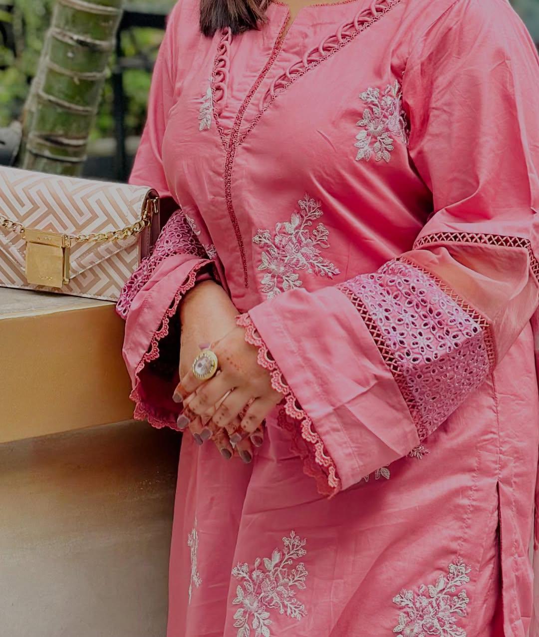 Roman Royale – Embroidered Silk Suit Set