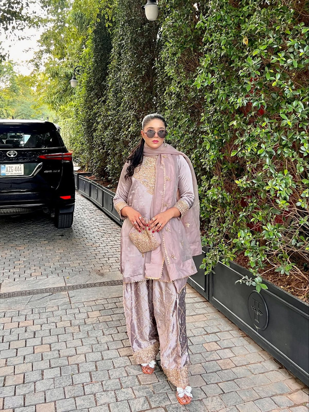 Noore Luxe – Mirror Embroidered Crepe Silk Kurti Set