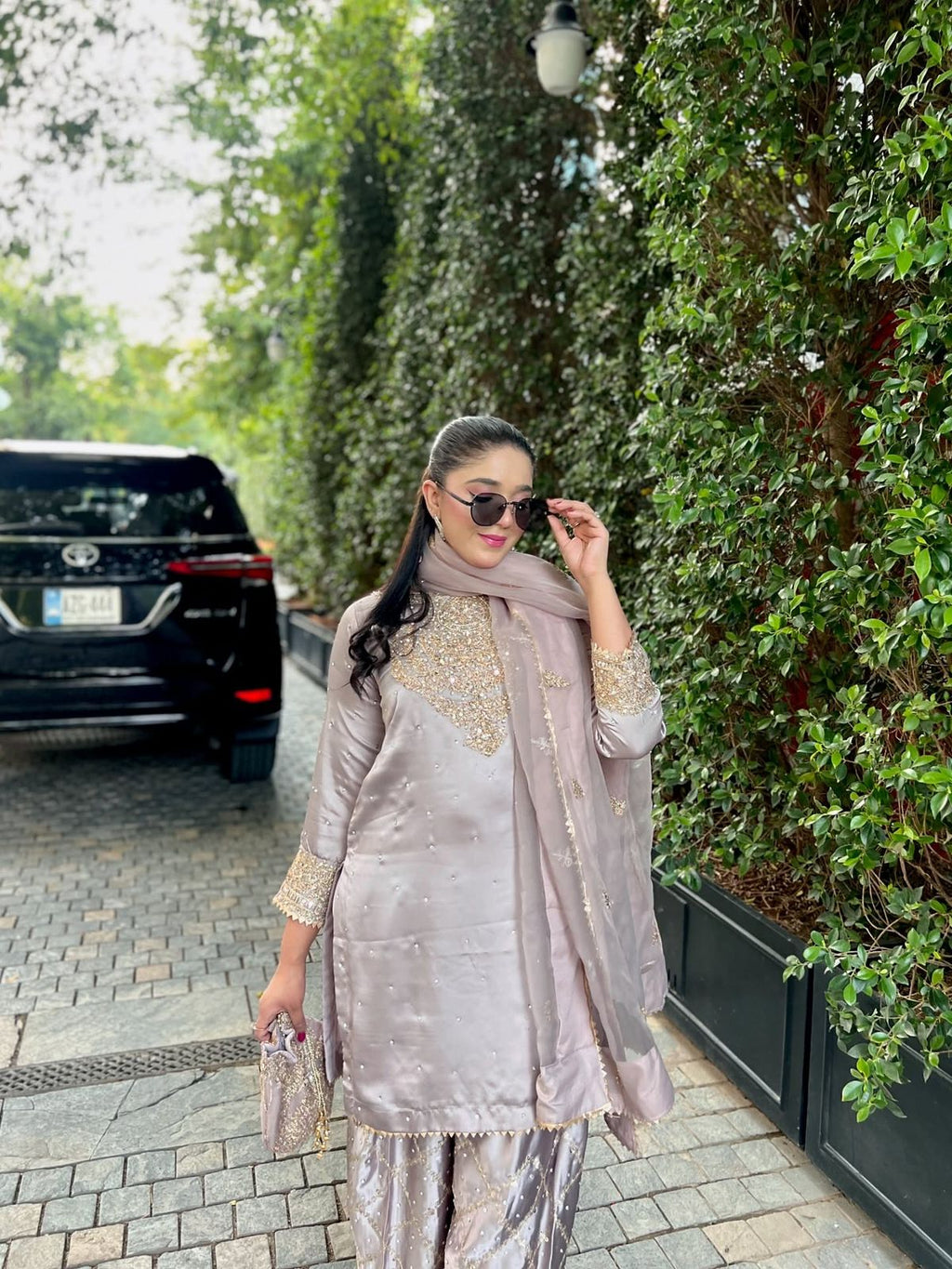 Noore Luxe – Mirror Embroidered Crepe Silk Kurti Set