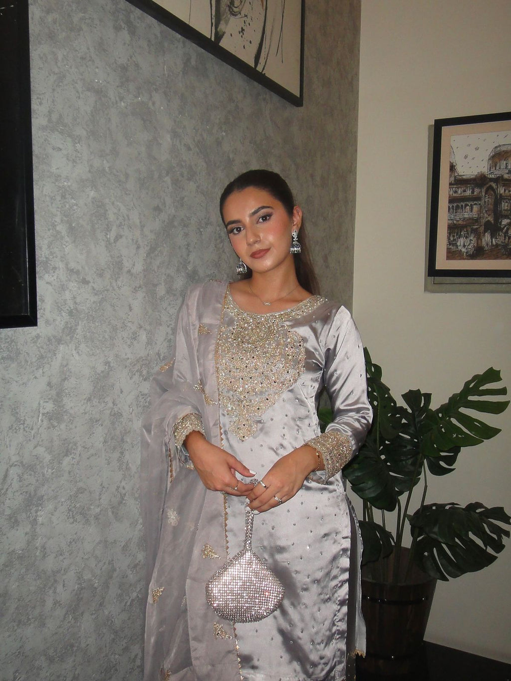 Noore Luxe – Mirror Embroidered Crepe Silk Kurti Set