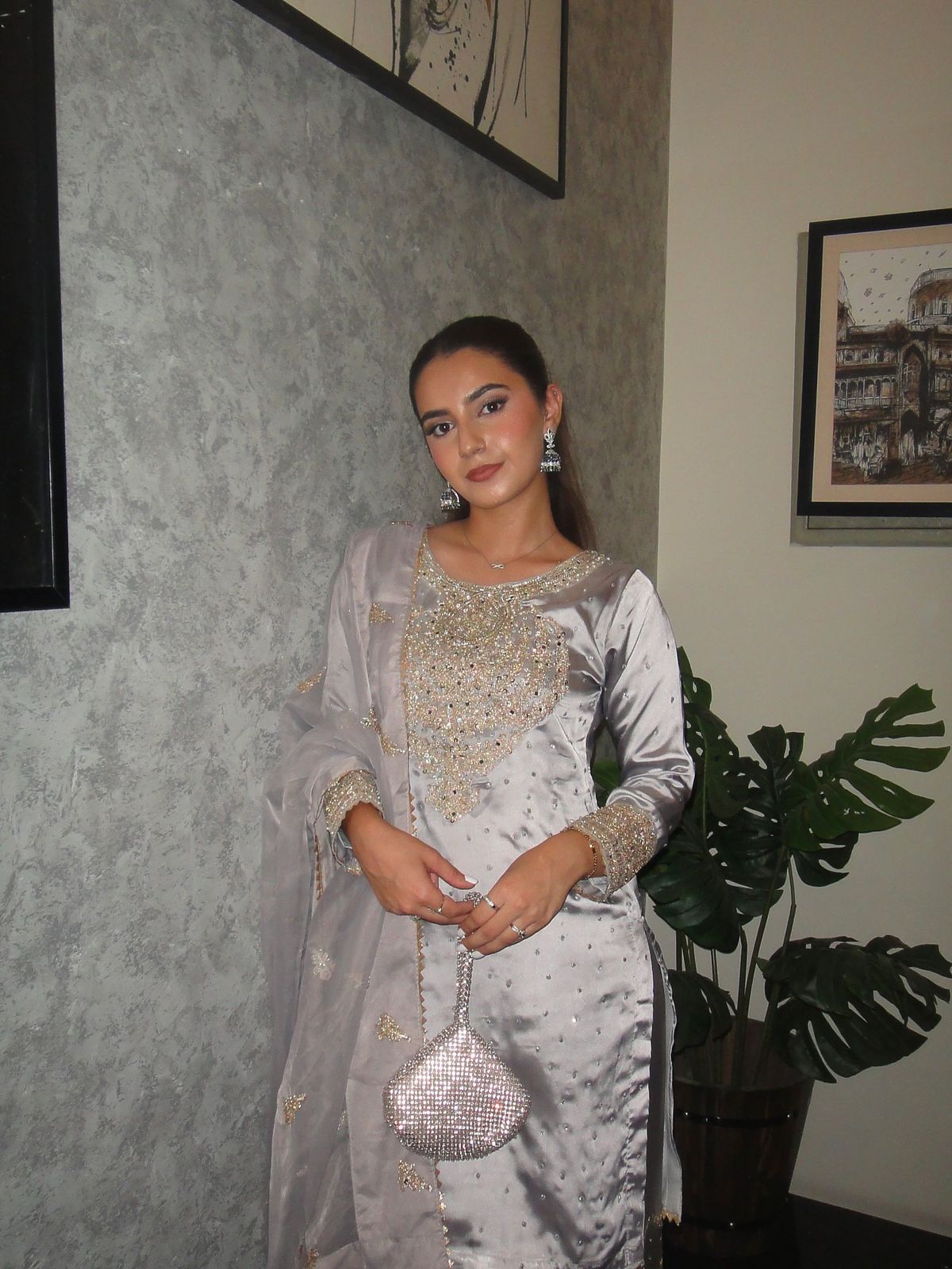 Noore Luxe – Mirror Embroidered Crepe Silk Kurti Set