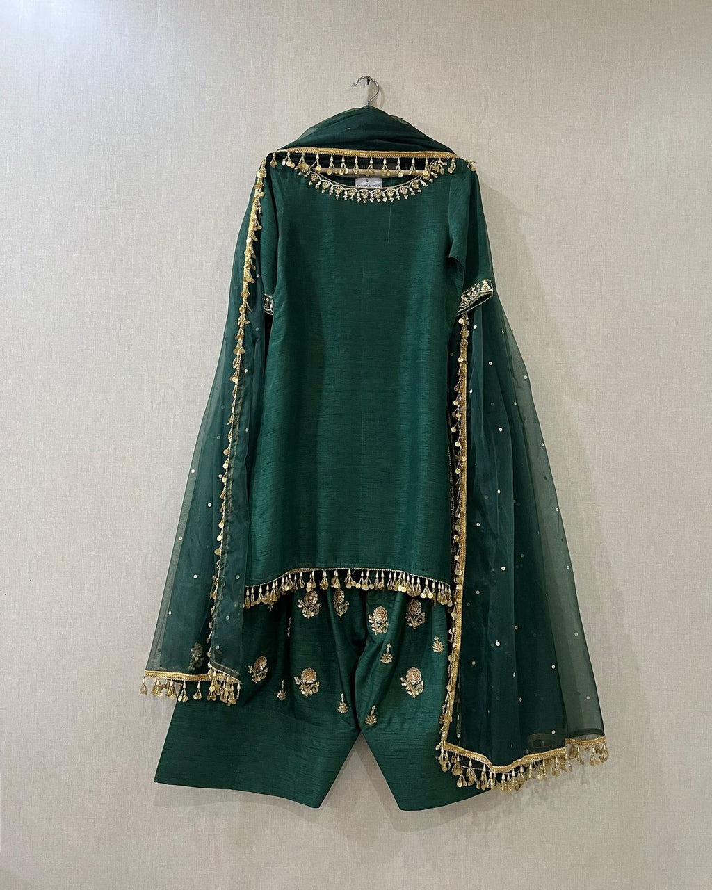 Zarqa Charm – Chinon Farshi Sequin Suit Set