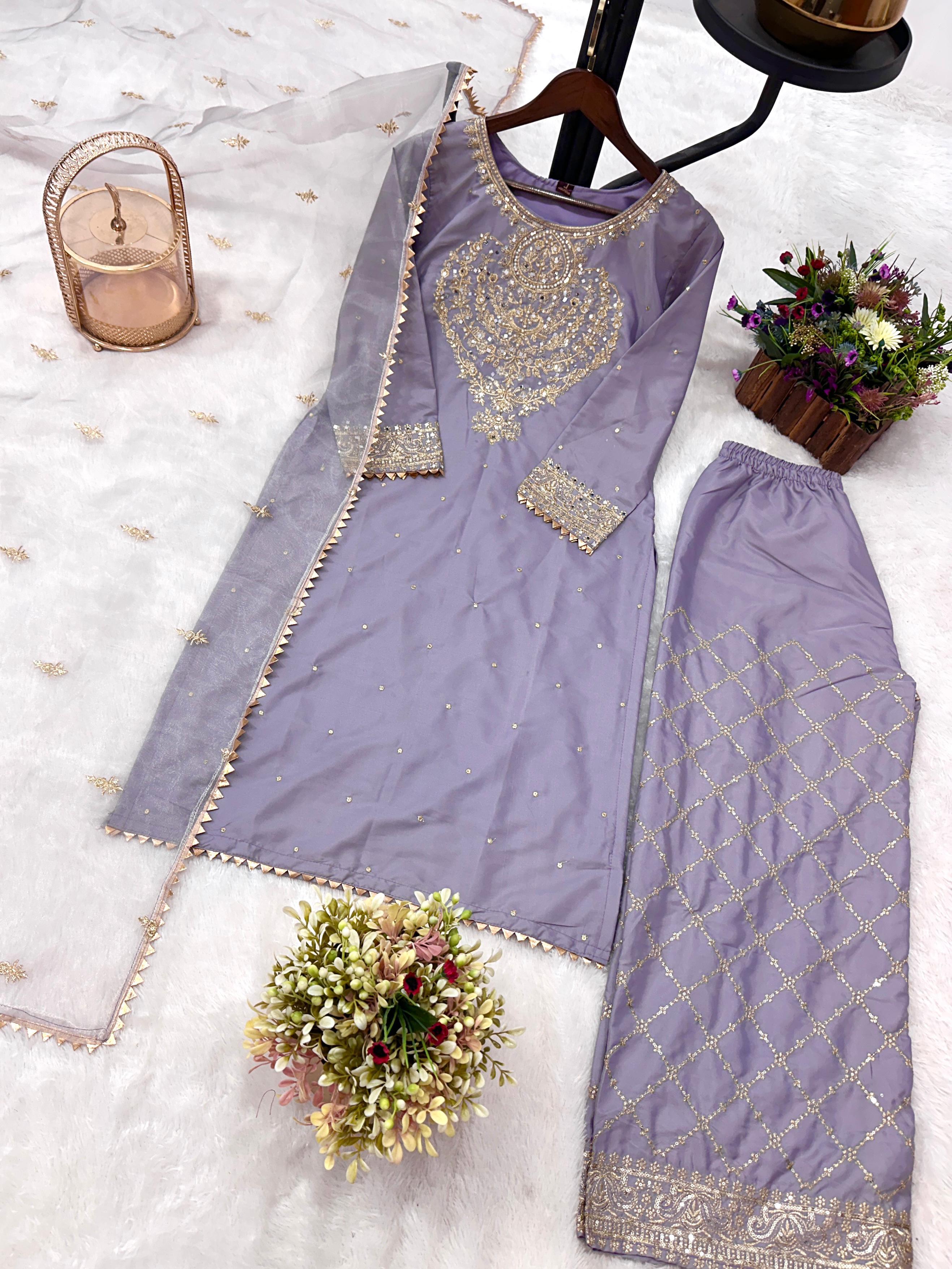 Noore Luxe – Mirror Embroidered Crepe Silk Kurti Set