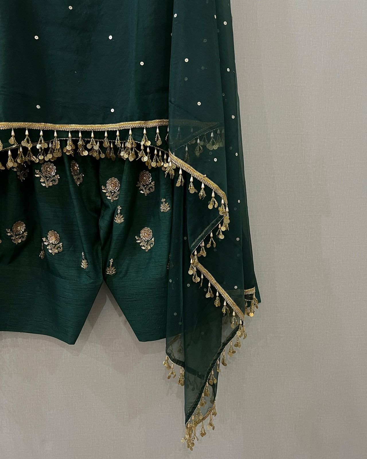 Zarqa Charm – Chinon Farshi Sequin Suit Set