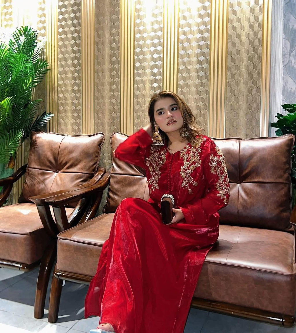 Ravisha – The Crimson Crown