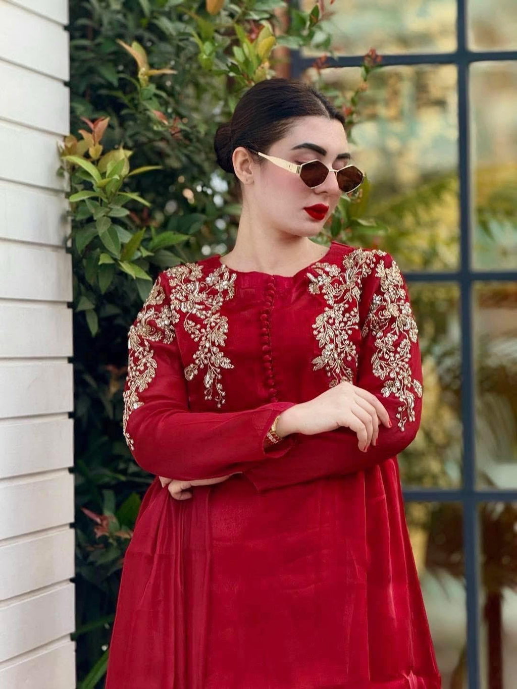 Ravisha – The Crimson Crown