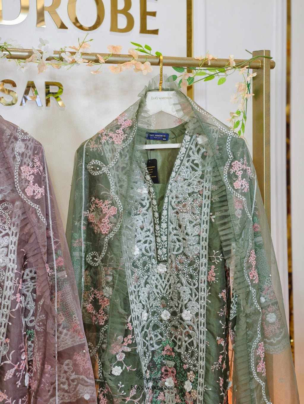 Women's Clothing Stores