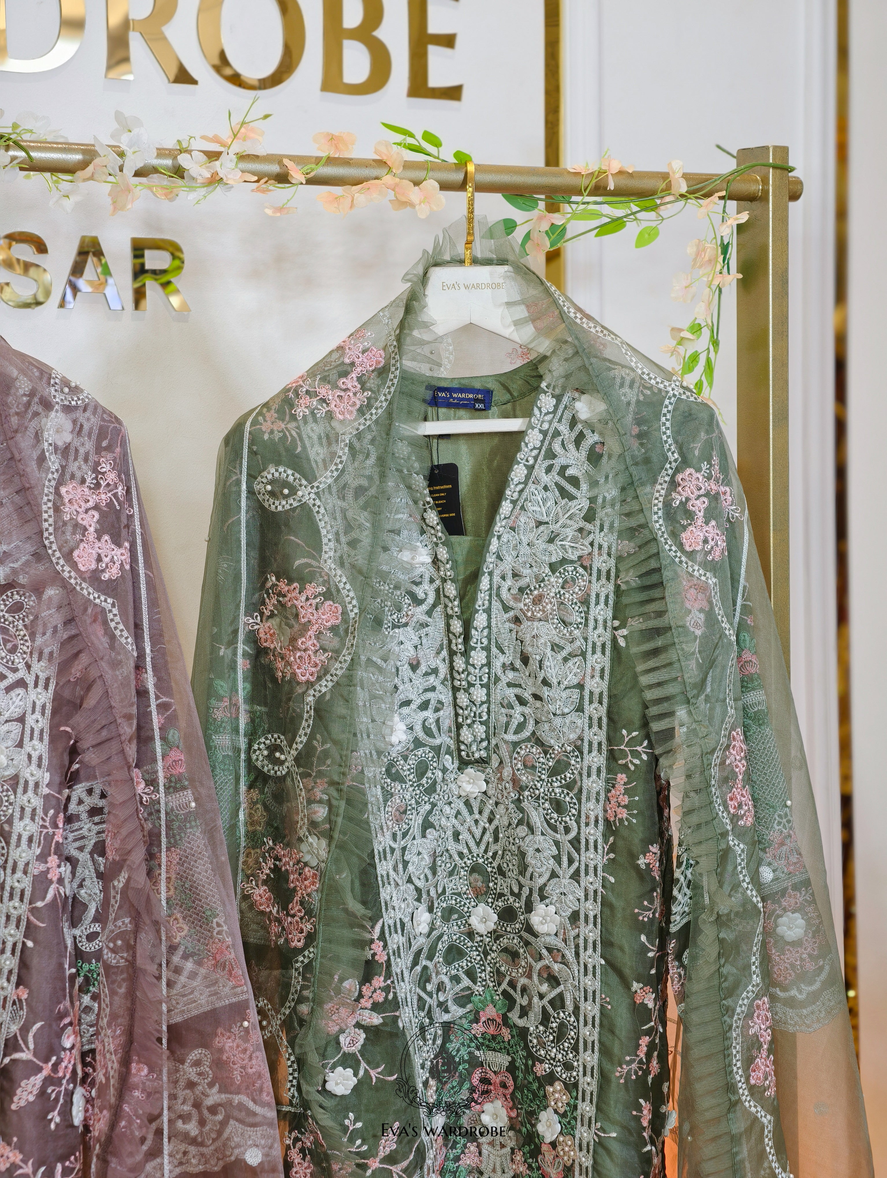 Women's Clothing Stores