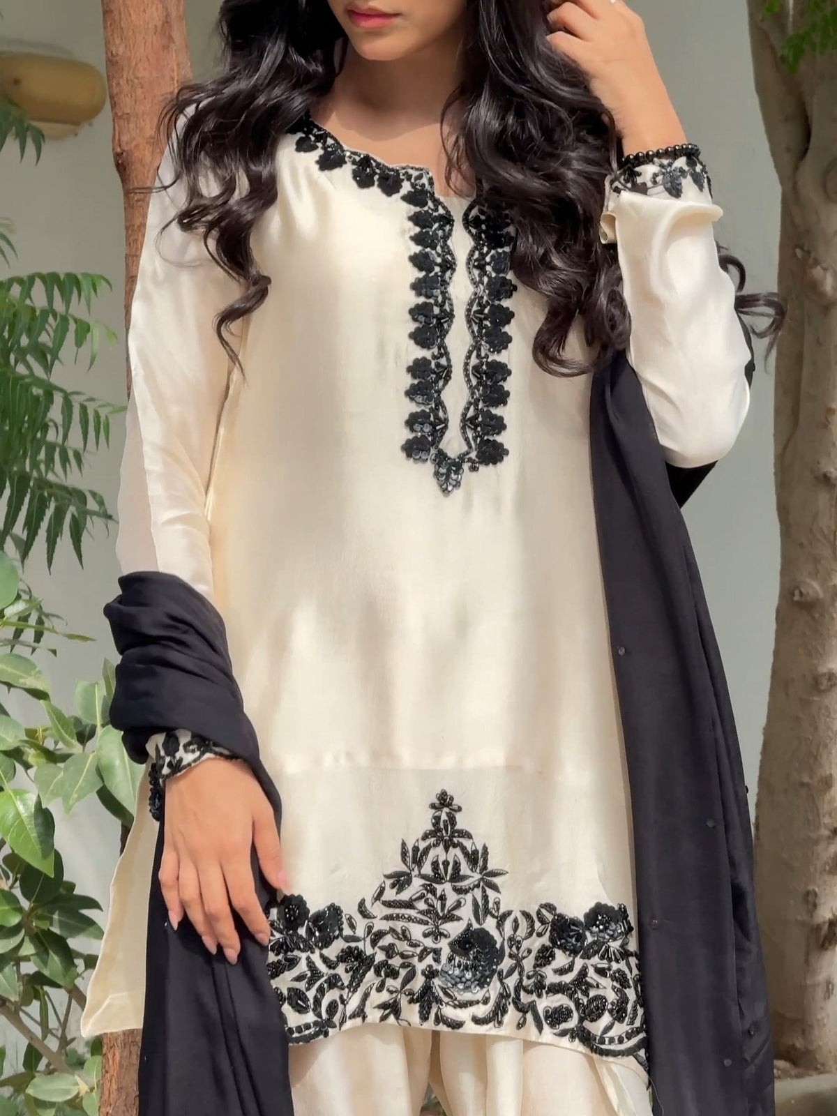 Ivory French Crepe Embroidered Kurti Salwar Set with Navy Blue Chinon Dupatta