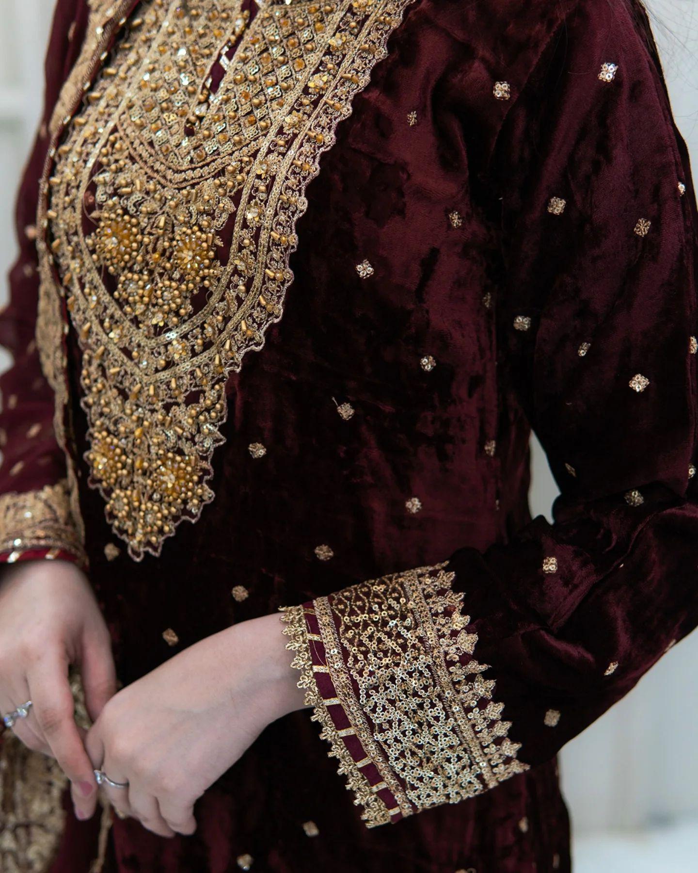 Evas Exclusive Designer Suit 2425