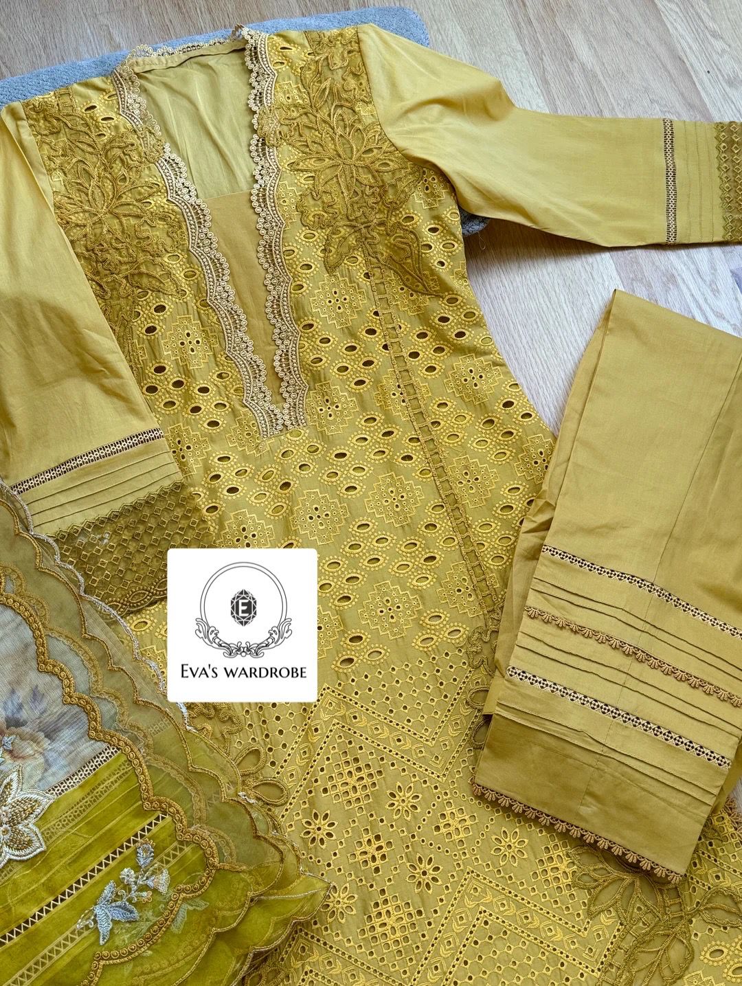 Pakistani Premium Bespoke Tailored Suit 002