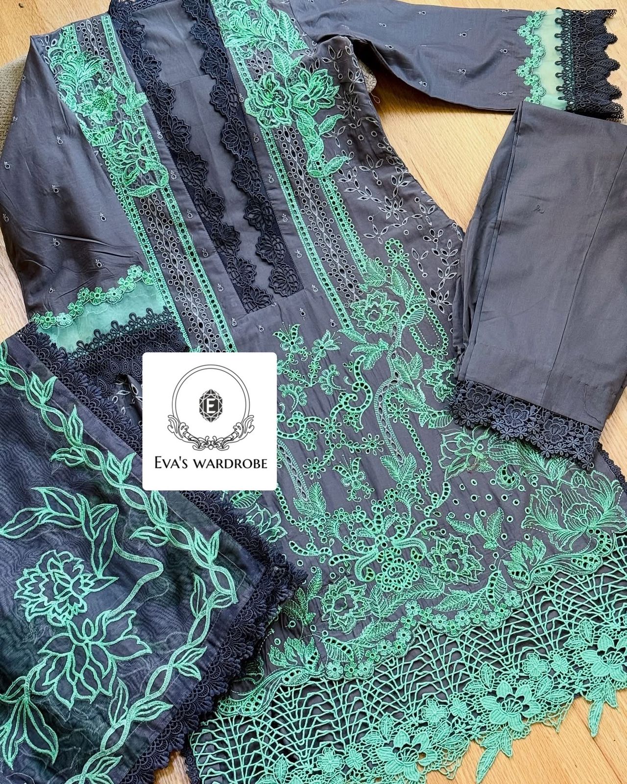 Pakistani Premium Bespoke Tailored Suit 003