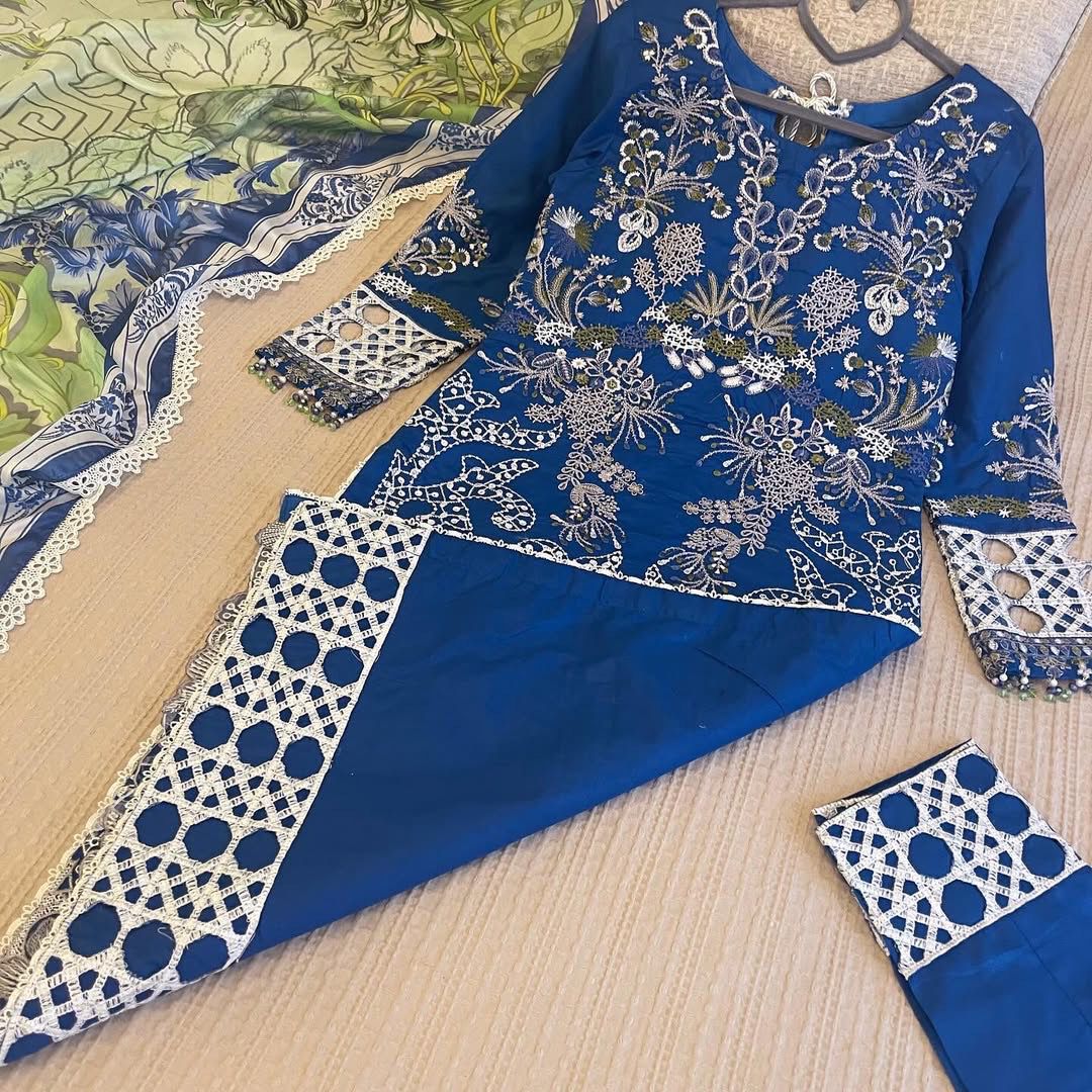 Pakisthani Readymade suit