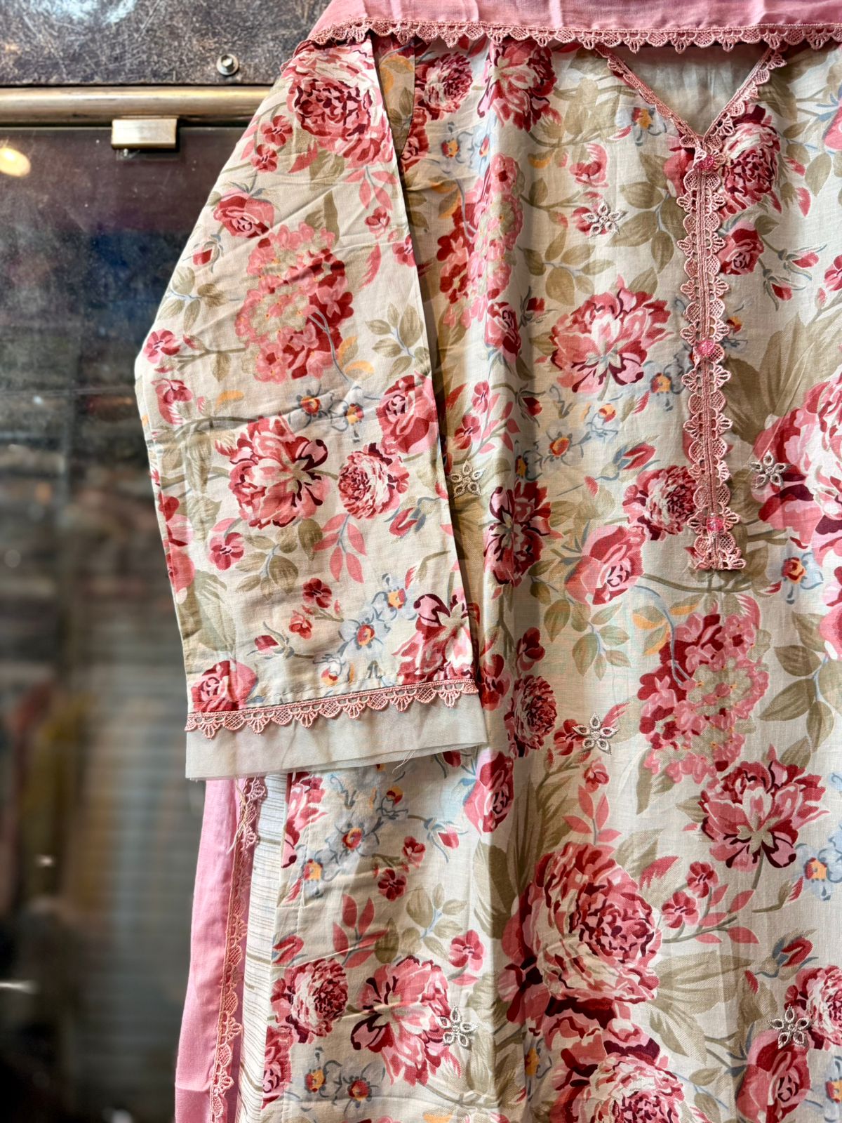 Elegant Pakistani Lawn Suit with Lace Accents & Designer Neckline 3701