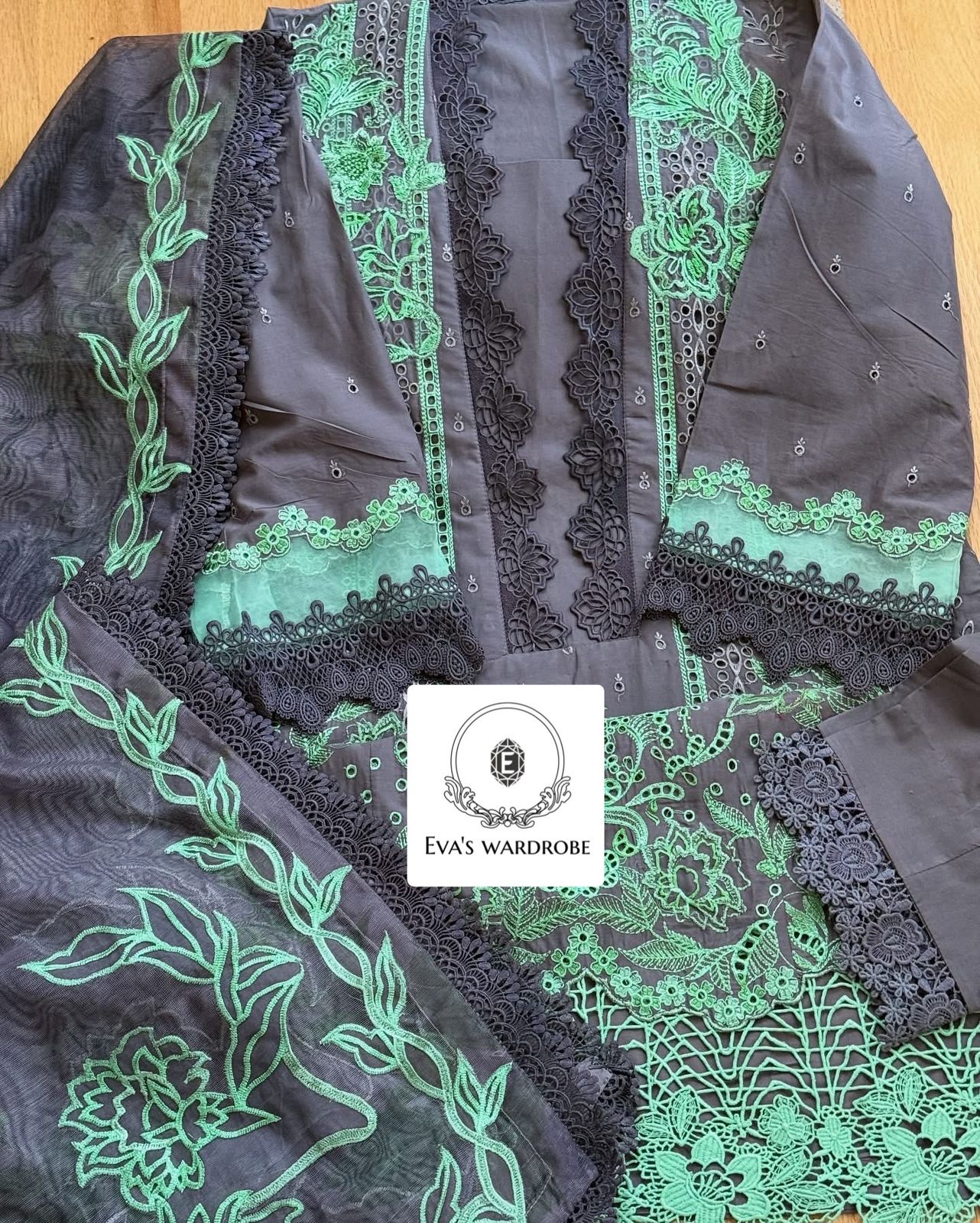 Pakistani Premium Bespoke Tailored Suit 003