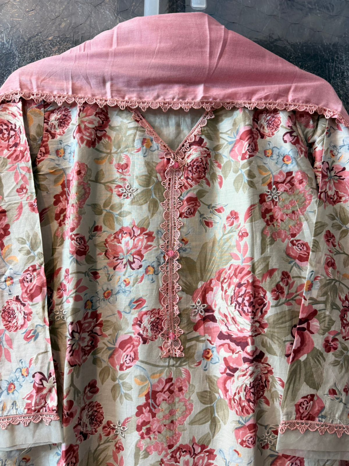 Elegant Pakistani Lawn Suit with Lace Accents & Designer Neckline 3701