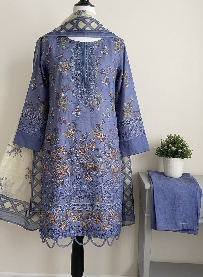 Lavender Bloom | Floral Embroidered Festive Lawn Set 1135