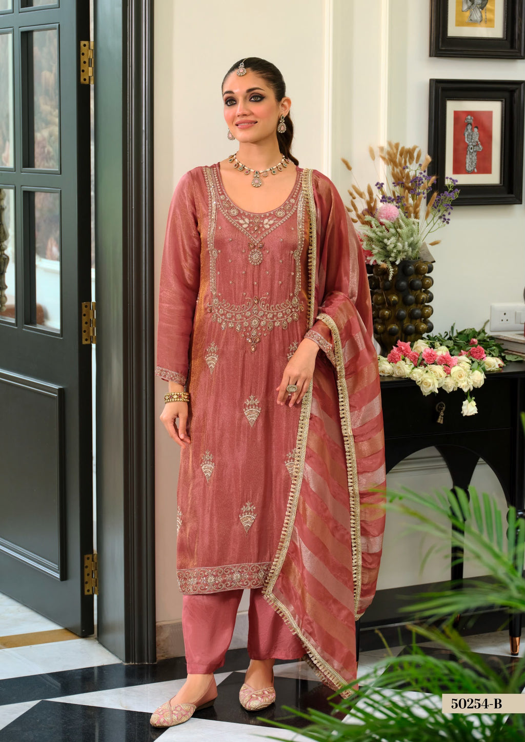 Zar-e-Noor Premium Embroidered Straight Suit Set with Dupatta