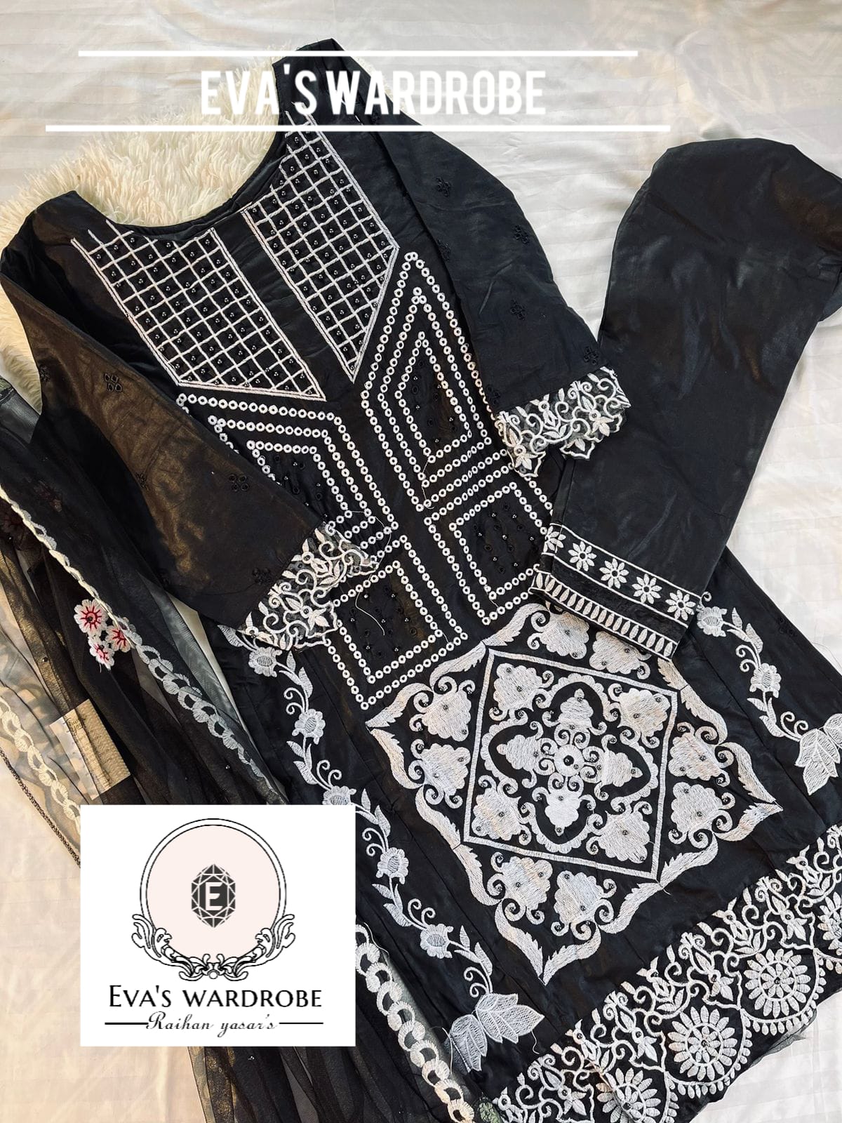 Evas black lawn cotton